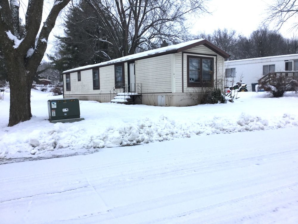 Villa Village: 2404 N 8th St, Red Oak, IA 51566